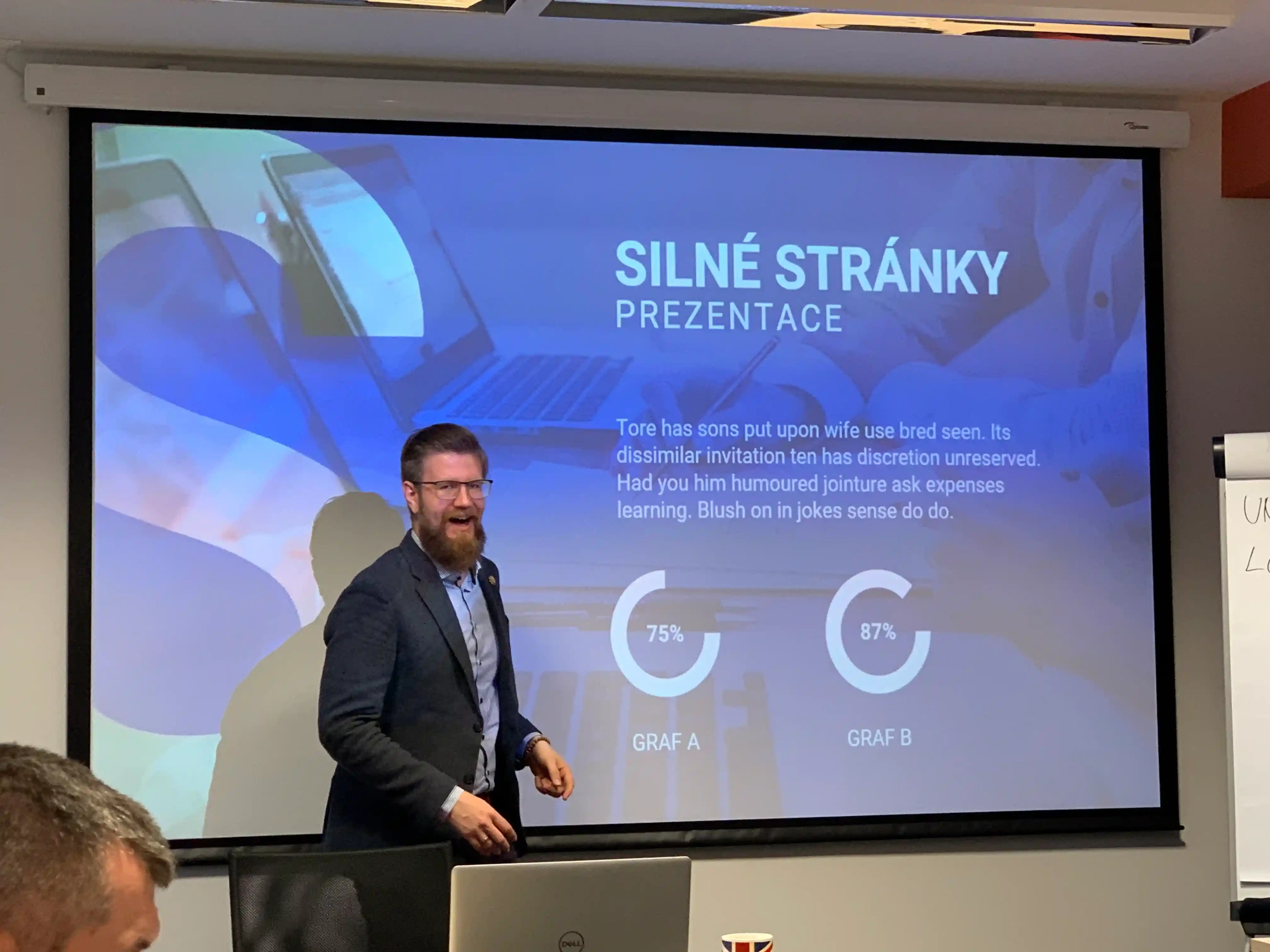 Ondřej Staněk, lektor prezentačních dovedností, designu a storytellingu na školení