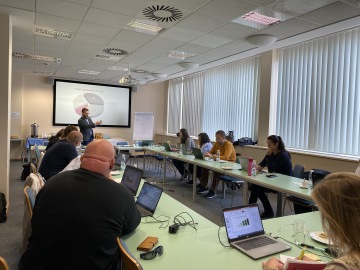 Ondřej Staněk, lektor prezentačních dovedností, designu a storytellingu na školení